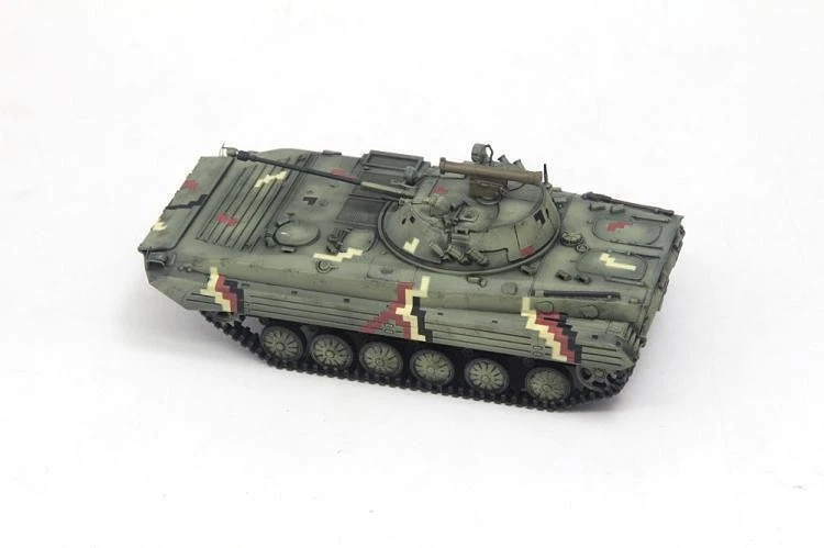 Sanrong 1/72 Ukrainian BMP-2 Infantry Fighting Vehicle Finished Model Model New - Image 3 of 4