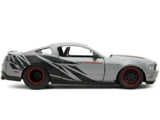 Jada 34210 2010 Ford Mustang GT Matt 1/24 Diecast Model Car