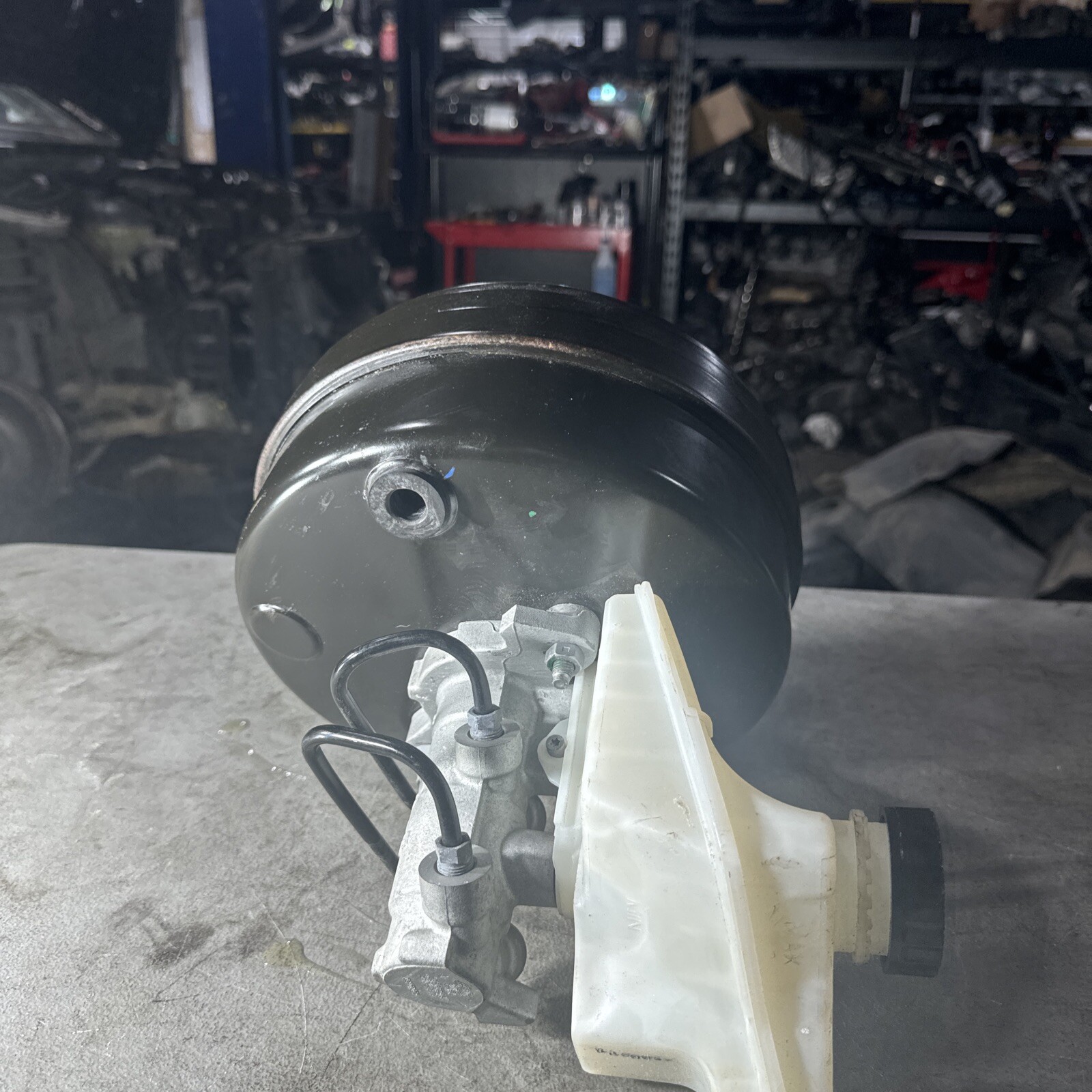 GENUINE MASERATI 2013-2017+ Quattroporte Power Brake Booster Assembly 670006653