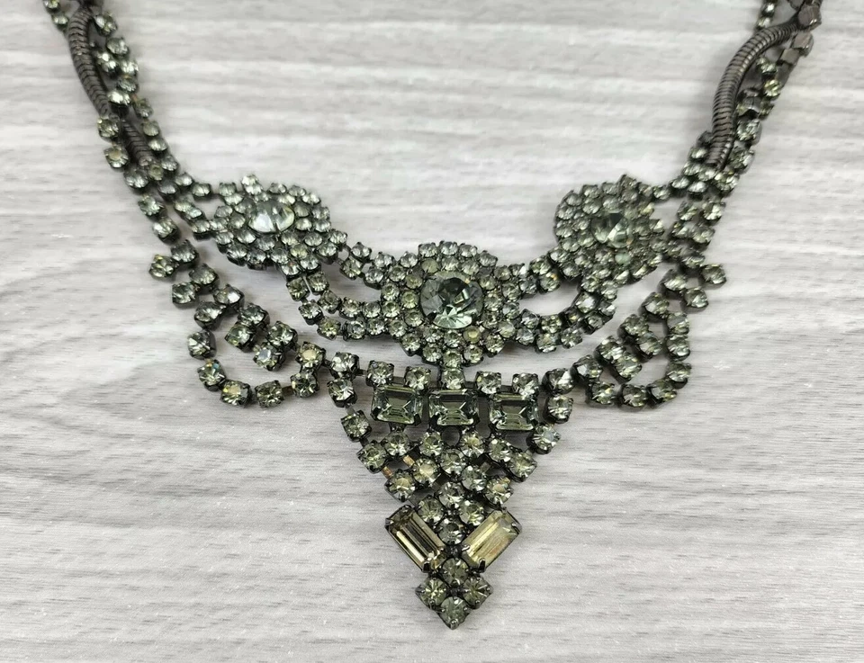 Impresionante collar distintivo DANNIJO Gunmetal/verde Swarovksi Crystal Foto 3 de 4