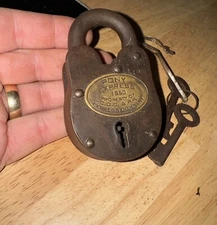 Pony Express Padlock Lock Set Keys Patina Collector Wild West Brass Rodeo Cowboy