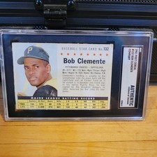 1961 Post - Roberto Clemente #132 Perforated