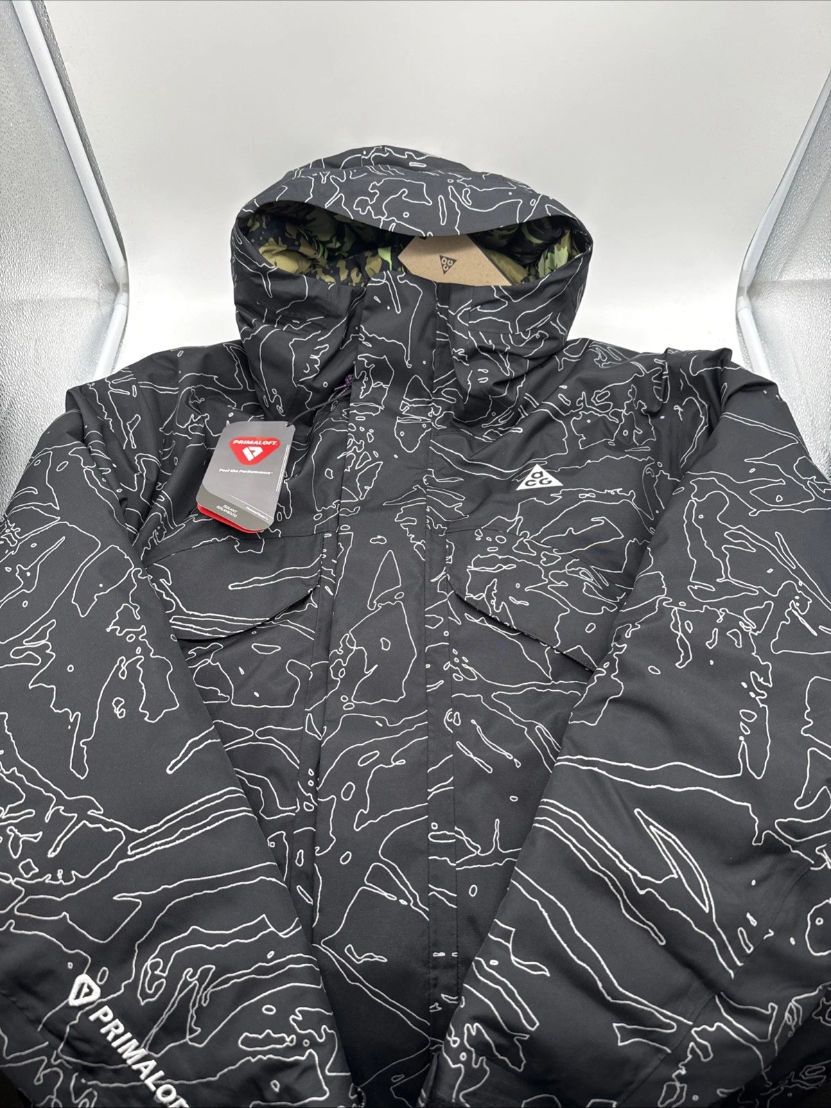 Nike ACG "Skull Peak Dolomite" Storm-FIT Jacket Size Small (IF0924-010) Men’s
Opens in a new window