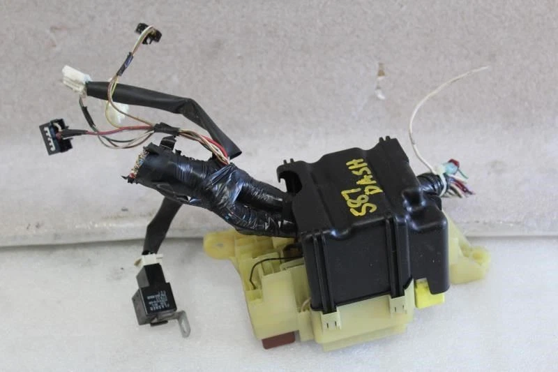 TOYOTA MR2 SPYDER 2000 2001 2002 2003 2004 2005 TABLERO CAJA DE RELÉ DE FUSIBLES Foto 3 de 4