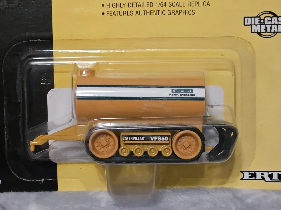 Ertl CAT VFS50 Undercarriage with Sludge Wagon Diecast 1/64 Scale Replica - Image 2 of 4