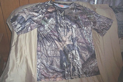 Mens Medium Camo Tshirt Mossy Oak Country Camo Shirt Hunting Fishing T Shirt - Picture 3 of 4