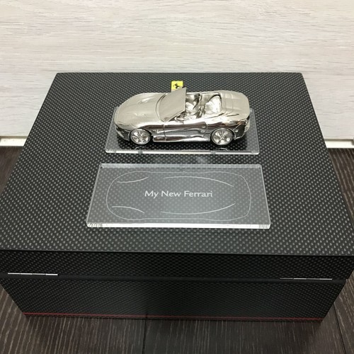 Ferrari Portofino M Novelty Owner Limited Key Box & 1/43 Metal Mini Car - Picture 9 of 10