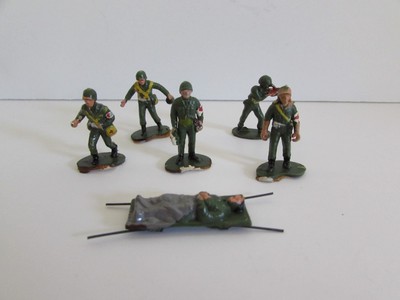 miniature soldiers