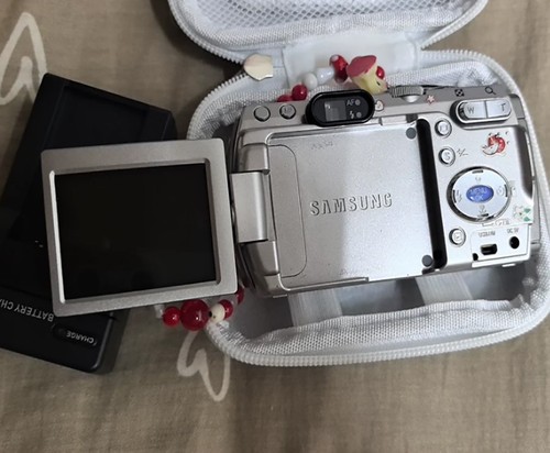 Samsung A5 Digital Camera 5MP CCD Flip Screen 3x Optical Zoom Compact Travel Cam - Picture 5 of 7