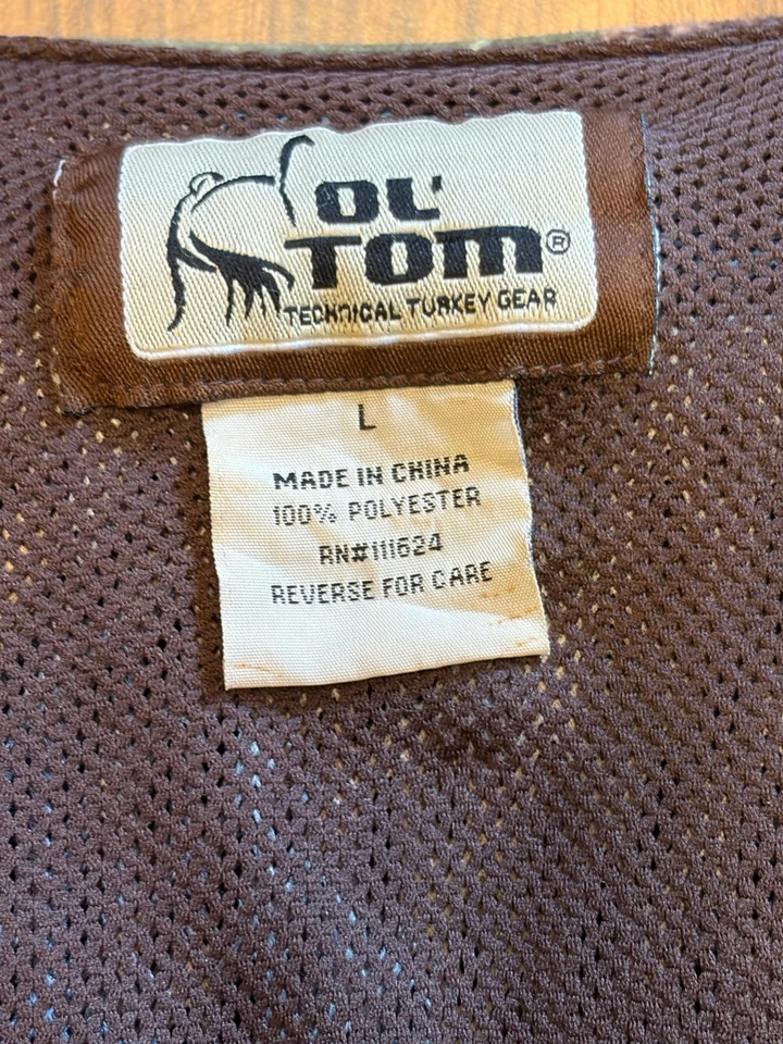 Ol Tom Turkey Hunting Vest With Magnetic Seat Cushion Sz L Adjustable EUC - Image 3 of 4