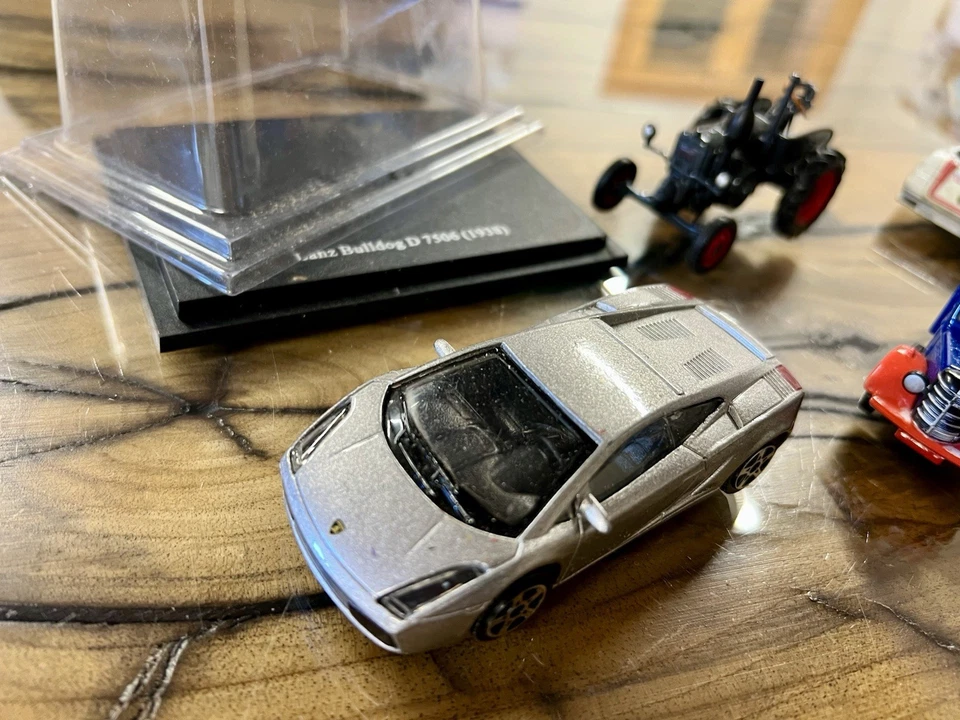 Lotto Modellini Auto Metallo Furgoncino Corgi Martini 1:43 - Immagine 3 di 4