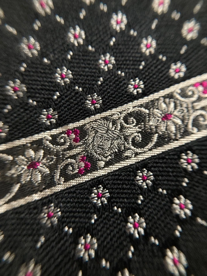 GIANNI VERSACE CORBATA A RAYAS BARROCA MEDUSA VINTAGE AÑOS 90 TEJIDA ITALIA PLATA NEGRA Foto 4 de 4