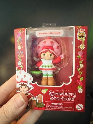 Brand New Strawberry Shortcake Spring Basket Cheebee Figure  Rare Chase Easter