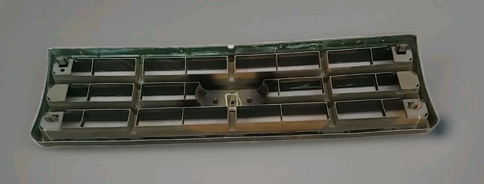 1987-1991 FORD BRONCO F150 F250 F350 GRILL CHROME - GOOD CONDITION - USED OEM - Image 3 of 3