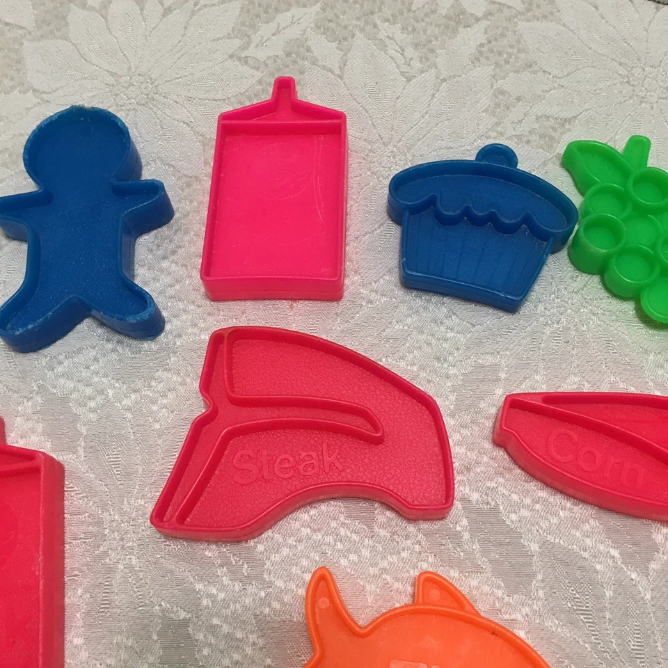 Vintage Mattel Tuff Stuff Plastic Play Food 1972 Lot of 12 pieces - Image 4 of 4