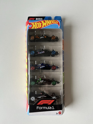 Hot wheels Formula 1   /5 Cars Pack / Neu/
