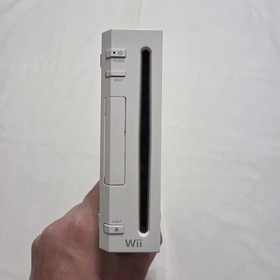 Nintendo Wii Console RVL-001 White w/ Controller, Nunchuk, Cables, Games- Tested