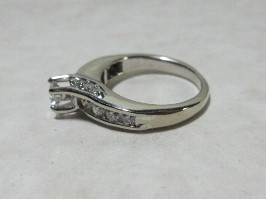 14k white gold diamond, size 5.5, ring 4.5 gr round cut very nice piece si gh - Image 2 of 4