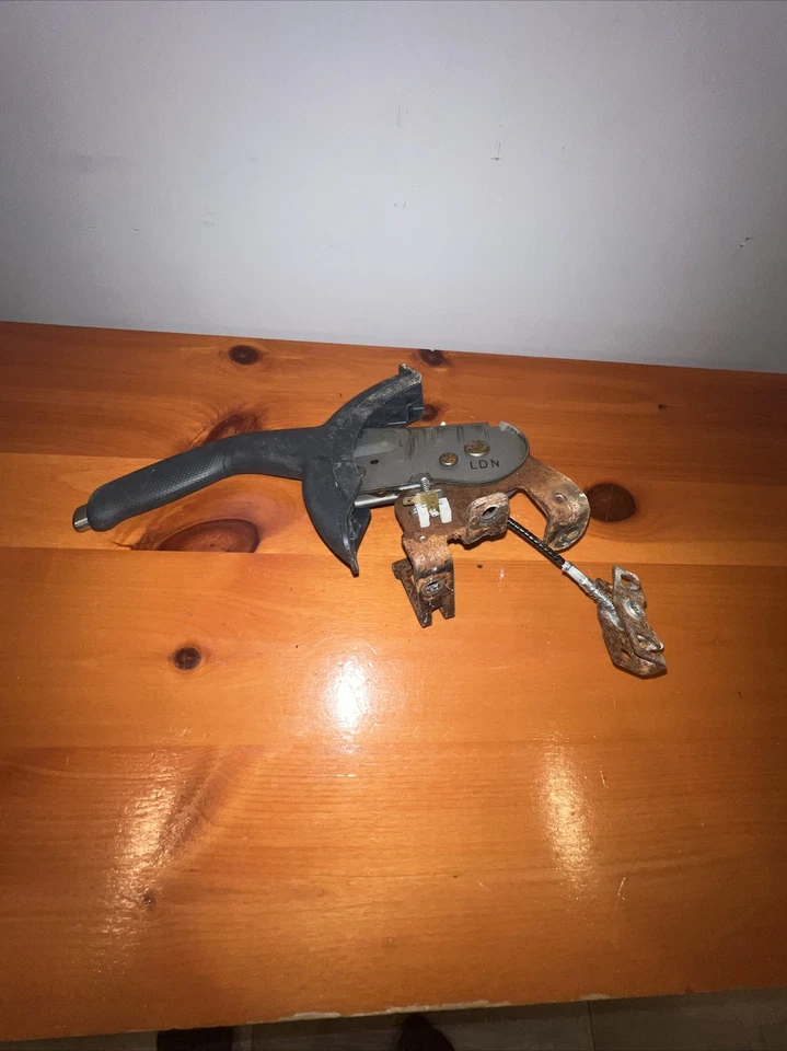 12 13 14 15 16 HYUNDAI ACCENT Sedán FRENO DE ESTACIONAMIENTO DE EMERGENCIA OEM Foto 3 de 4