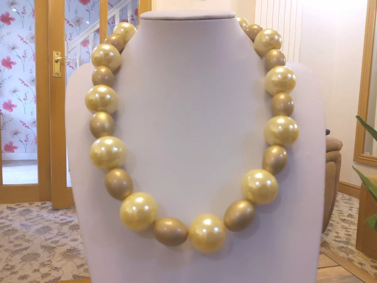 Beige statement necklace sale