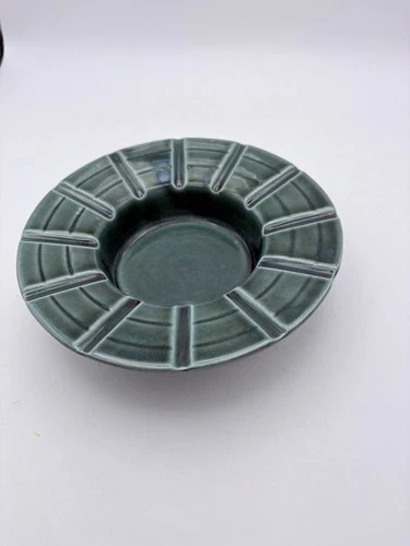 Vintage MCM Hull Pottery USA Round Green Ashtray F4G4