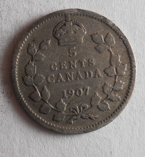 1907 CANADA 5 CENTS Excellent Silver Coin Lot J10