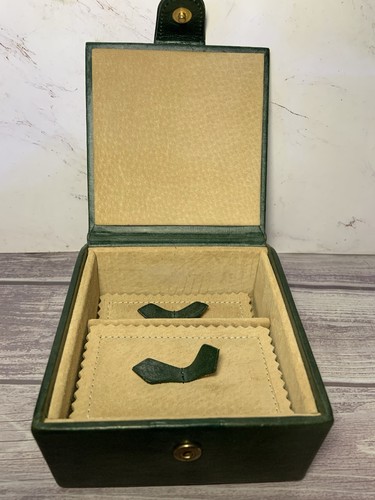 DAINES & HATHAWAY GREEN LEATHER JEWELERY BOX VALET CUFFLINKS,EARRINGS,RINGS