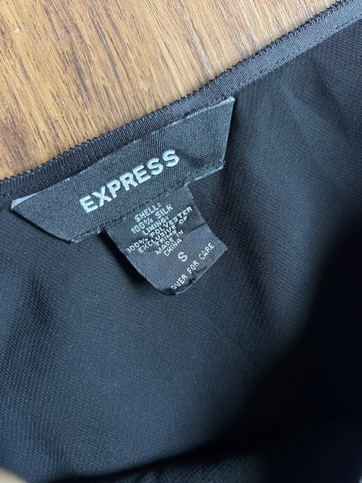 Falda de seda vintage Y2K Express talla 8 negro rosa floral pañuelo Fairycore Foto 2 de 4