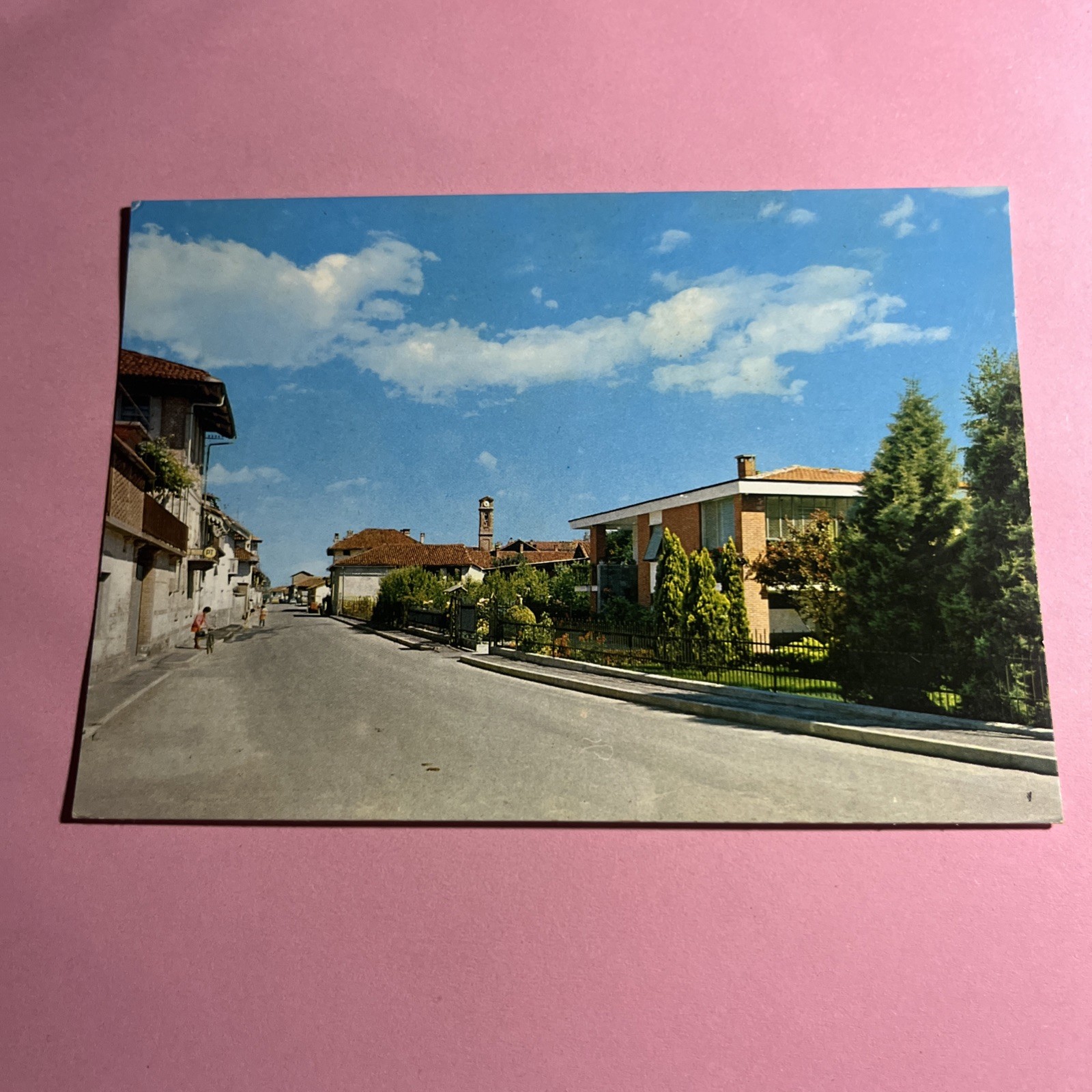 CARTOLINA A COLORI COLLEZIONE - VILLANOVA SOLARO VIA S. GAIDO - NON VIAGGIATA