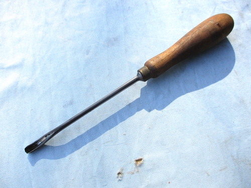 S.J ADDIS FRONT BENT GOUGE CHISEL - 1/4" WIDE - #32 SIZE