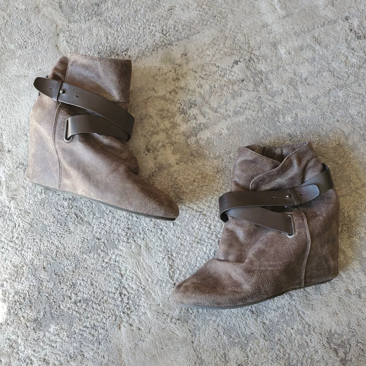 Aldo hidden store wedge boots