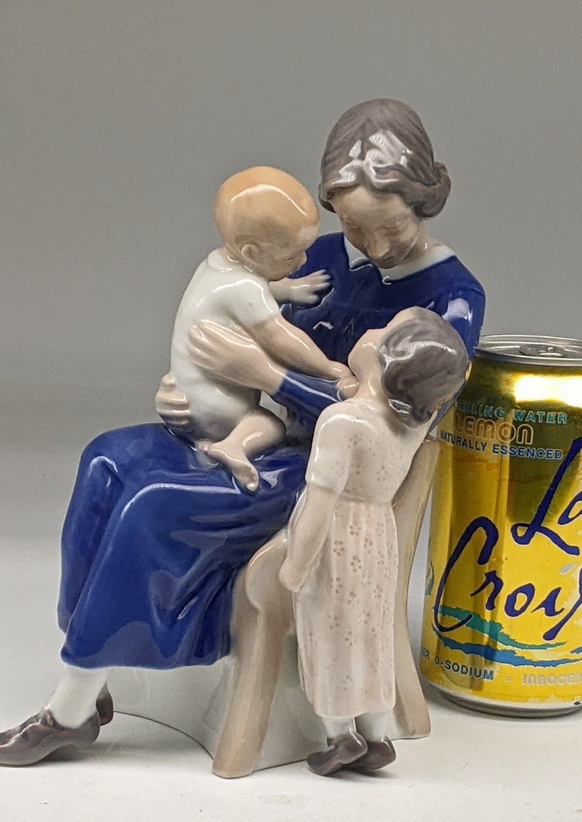 Bing & Grondahl Mother And Child Trio Figurine 2262 Royal