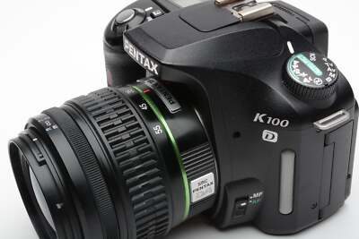 ★極上品★　PENTAX K100D 　f 3.5-5.6 18-55mm Pentax K100D DSLR w/18-55mm f3.5-5.6 zoom, manuals, book, strap