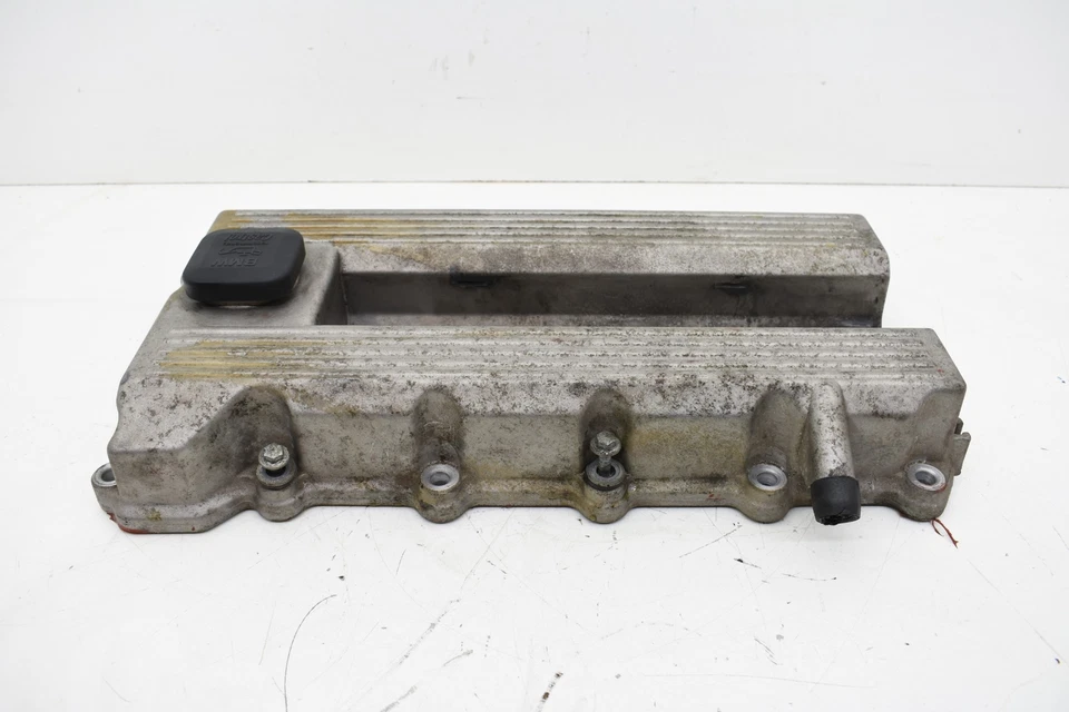 BMW Z3 Roadster 1997 1,9 L M44 cubierta de válvula de 4 cilindros OEM KW36 Foto 2 de 4