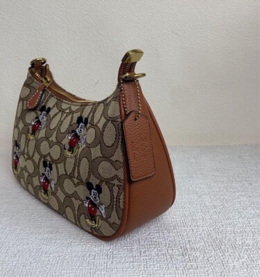 The Magic（ザ・マジック）No11〜33号 COACH x Disney Teri Signature Jacquard Mickey Shoulder Bag