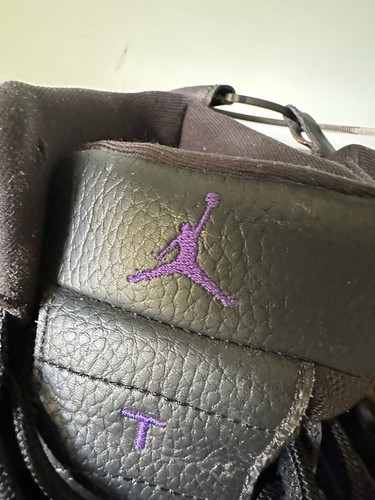 Talla 7.5 - Jordan 12 Retro Mid Field Púrpura, Buen Estado - Imagen 7 de 12