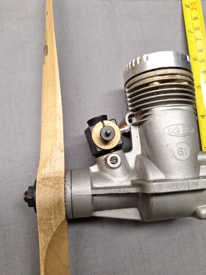 Motor modelo de linha de controle vintage K & B 61 excelente - Imagem 3 de 4