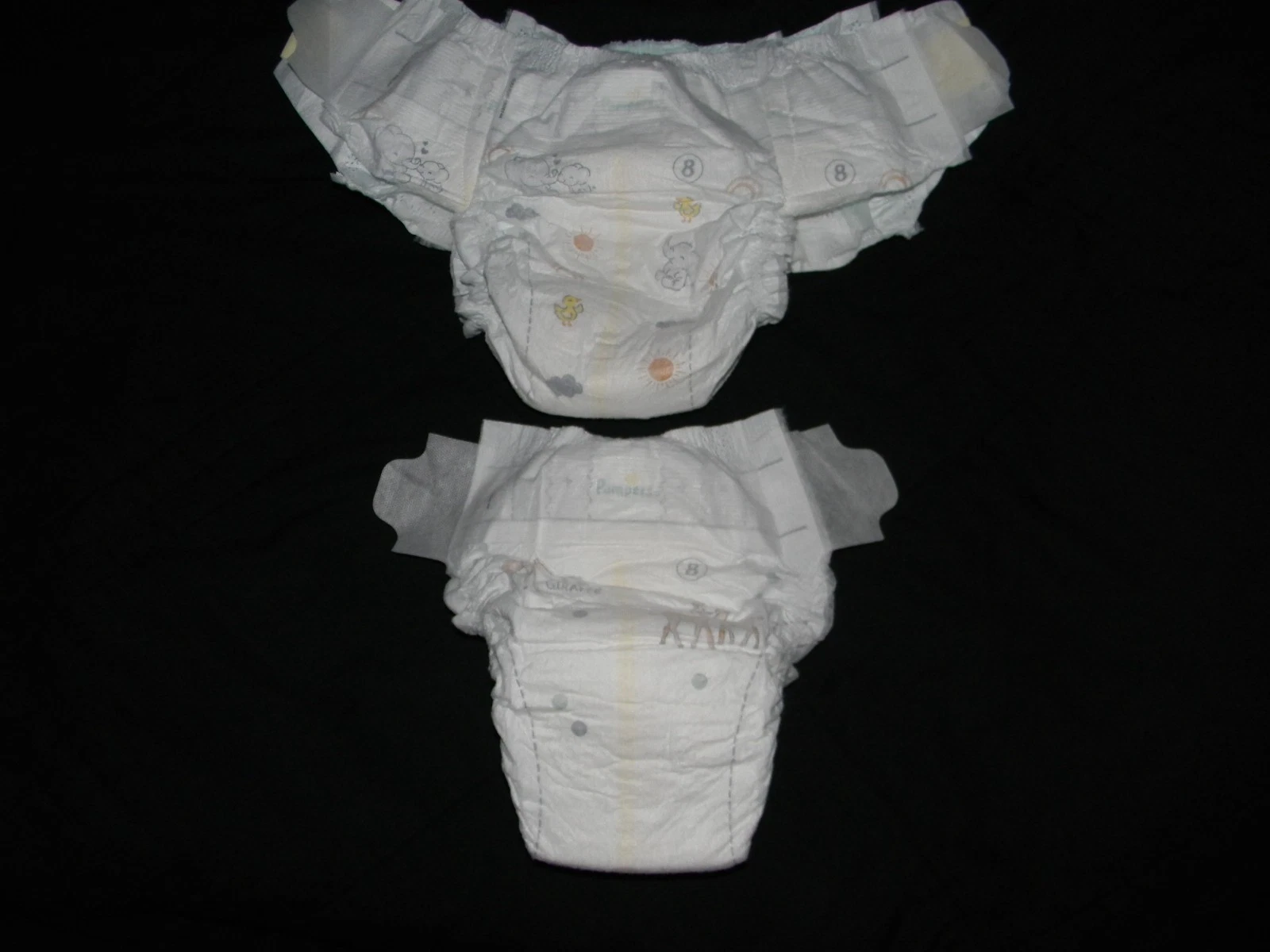 I have 2 sample Pampers size 8 with double tabs 0ver 30+Lbs will fit 32 in waist
Opens in a new wind