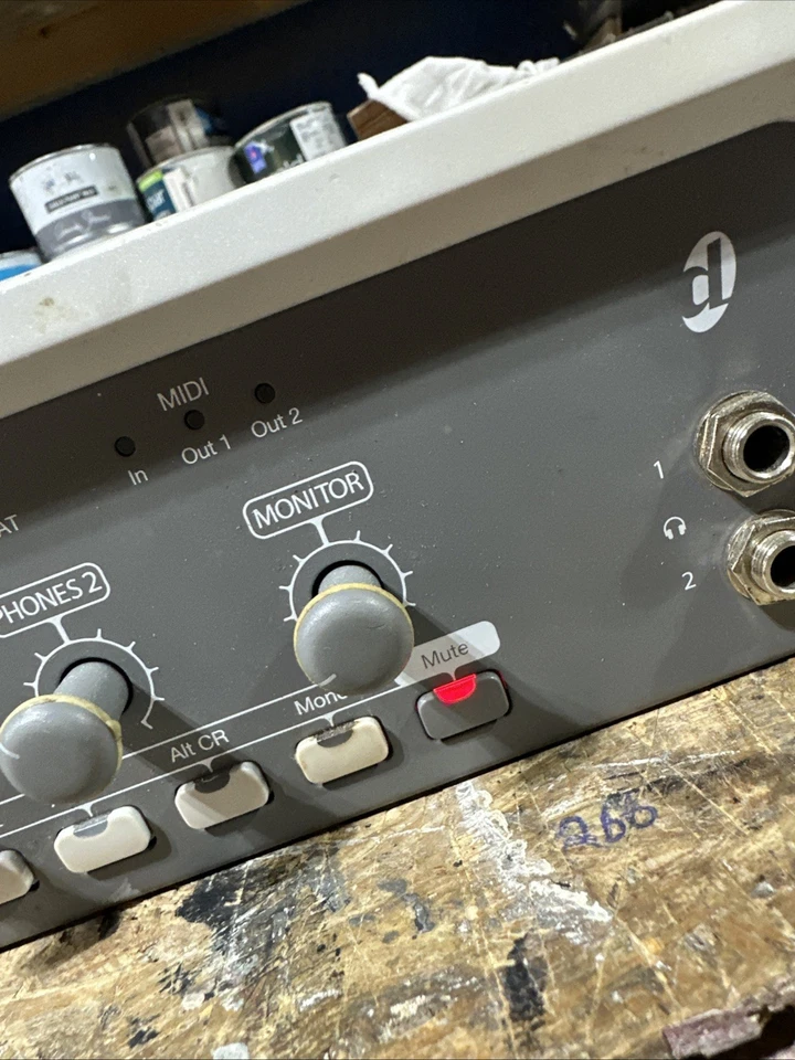 Digidesign Digi 003 3 Rackmount Firewire Interface with 8 Mic Preamp (untested) - Image 4 of 4