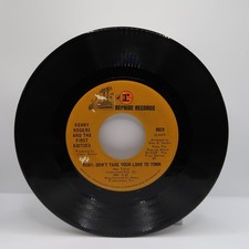 Kenny Rogers & First Edition – Ruby Don't Take Your Love To Town 7