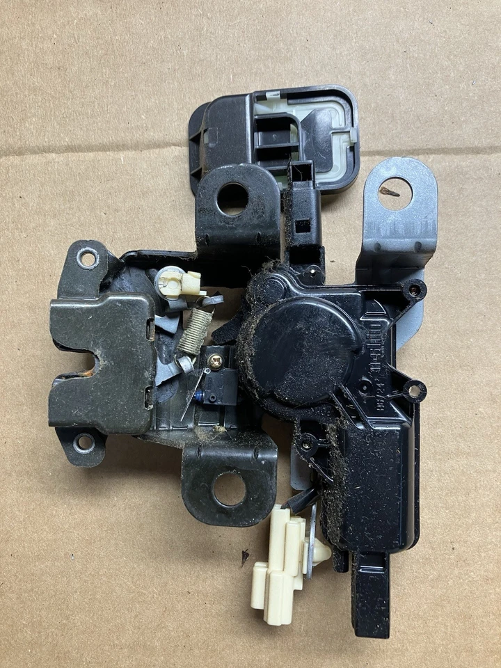 06 2007 2008 2009 2010 2011 2012 2013 2014 2015 MAZDA MX-5 MIATA TRUNK LID LOCK - Image 2 of 2