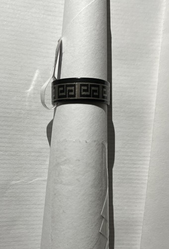 Black Unisex Band Ring Stainless Steel Fashion Jewelry Box Design Size 6.5-7 - Picture 2 of 3