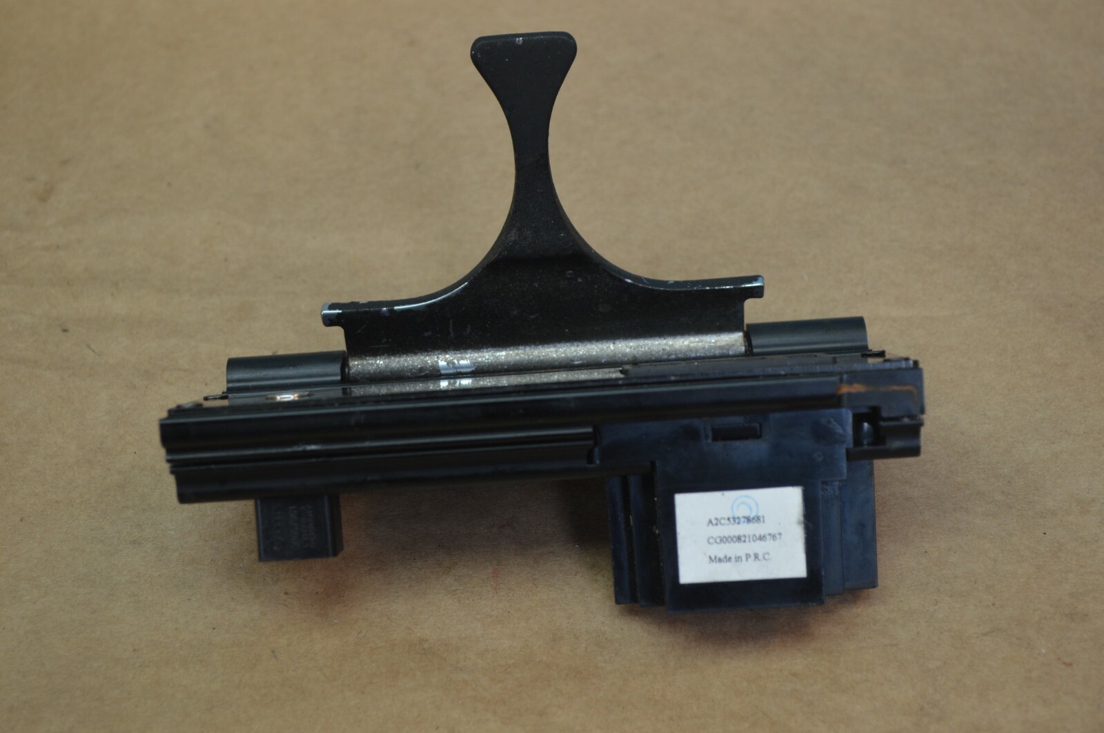 2009 ASTON MARTIN VANTAGE MULTI MEDIA USB ASSEMBLY A2C53278681
