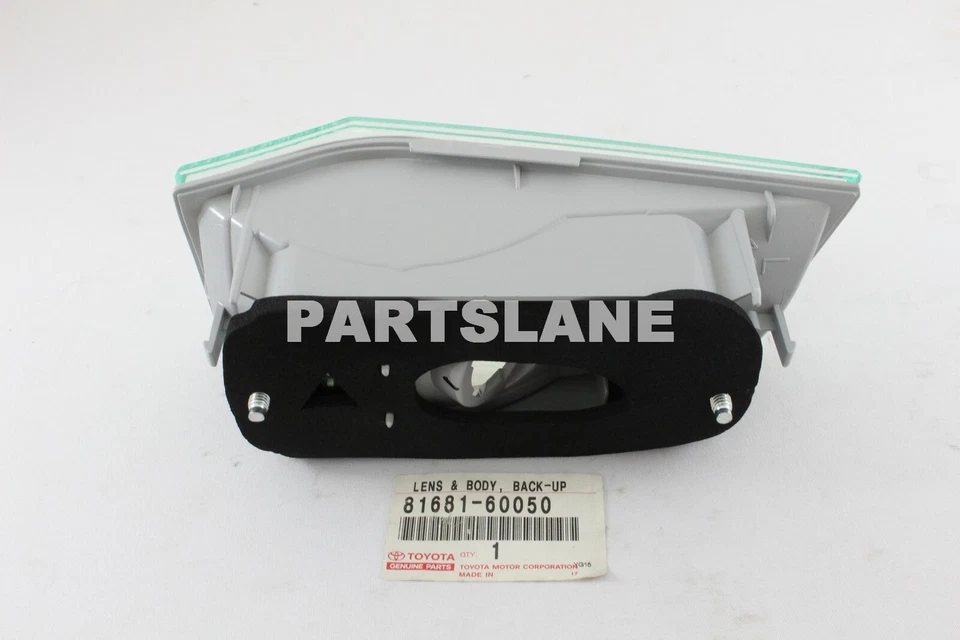 Lente y cuerpo de lámpara de respaldo izquierda izquierda genuina Lexus GX470 2003-2009 OEM 81681-60050 Foto 2 de 3