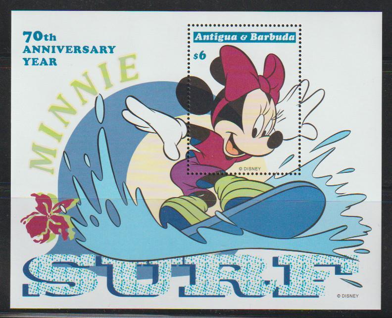 MILLENNIUM　Minnie Disney Bob Mackie Millennium Minnie Mouse Doll Limited