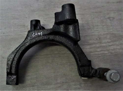 VW Golf 7 Audi A3 8V Halter für Turbolader Halterung Träger 04L131425A