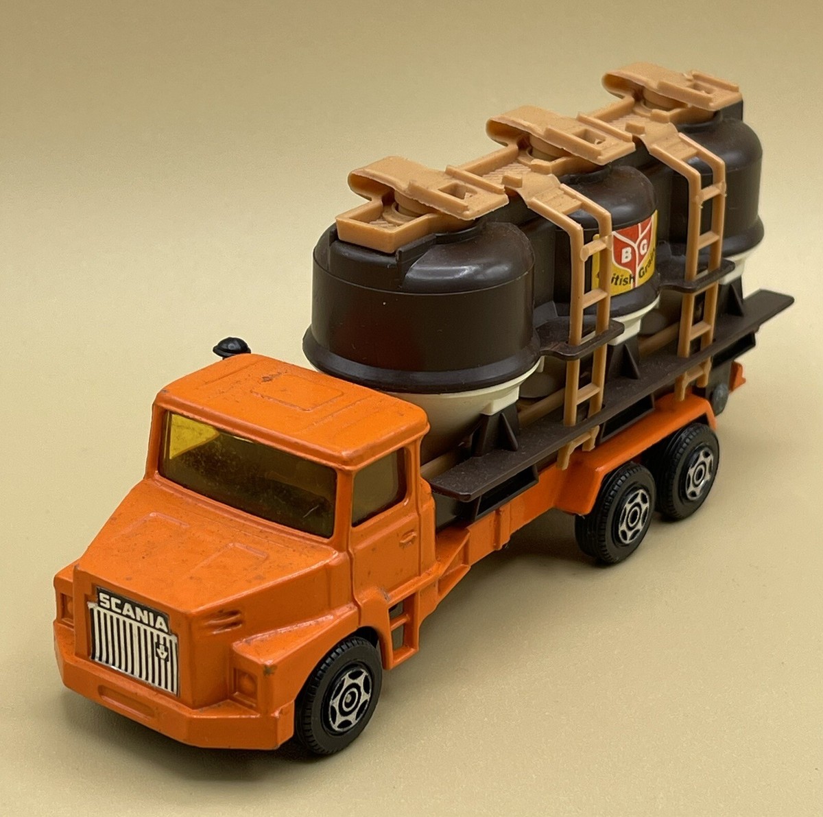 81' Corgi adidas Scania truckアディダスミニカーGB 81' Corgi adidas Scania truckアディダスミニカーGB