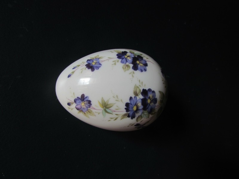 Lefton Egg Shaped Trinket Dish Purple Flowers 03169 - Made in Japan