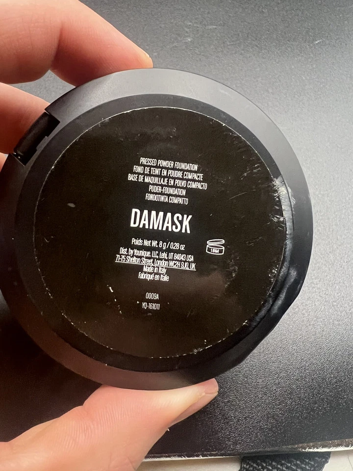 Base en polvo prensada mineral Younique Touch nueva en caja “Damask” Foto 2 de 4