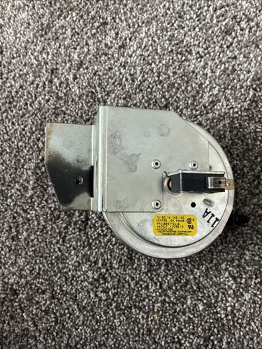  PPS10007-2116 045917 9923 HK06WC086 Carrier Furnace OEM pressure switch